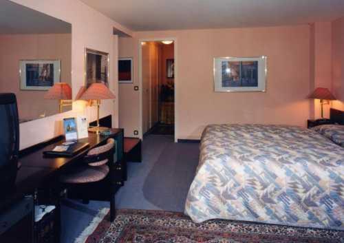 Hotel Capitole Geneve Rum bild